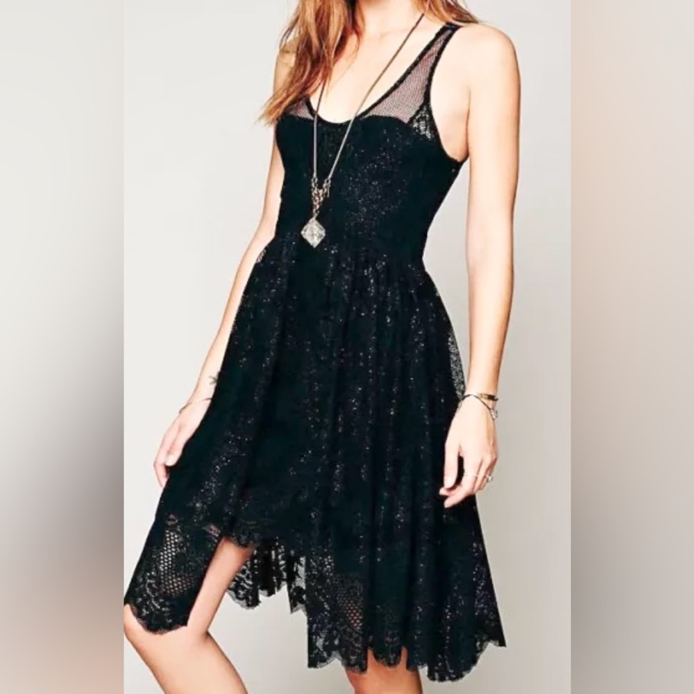 Stunning Free People lace overlay dress!